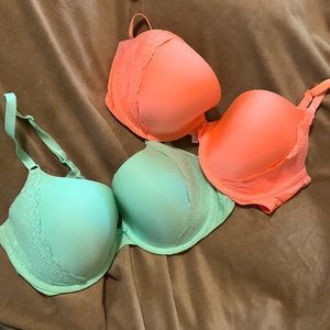 Body by Victoria 2 bra set